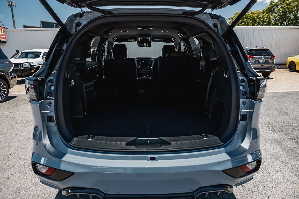 2025 Isuzu MU-X X-TERRAIN