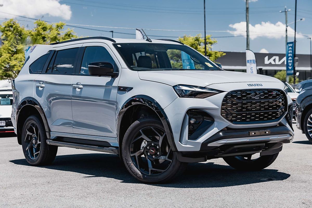 2025 Isuzu MU-X X-TERRAIN