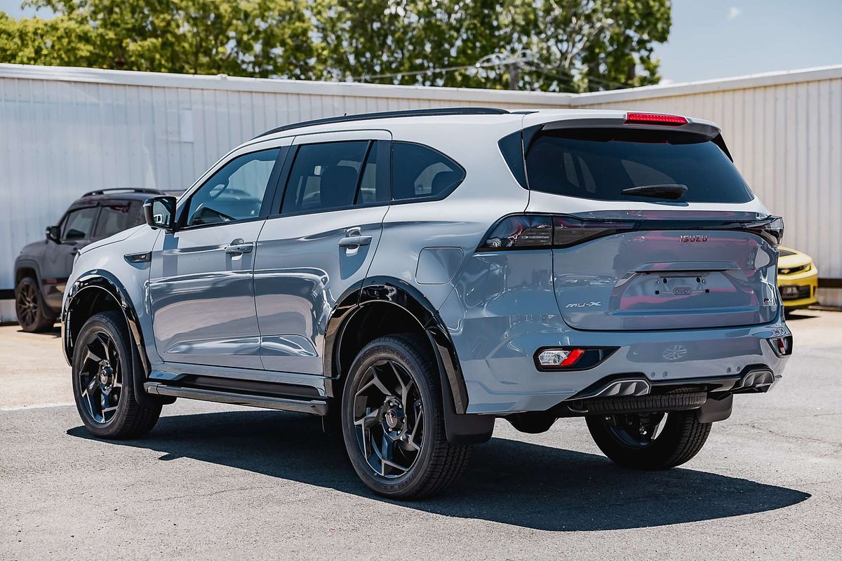 2025 Isuzu MU-X X-TERRAIN