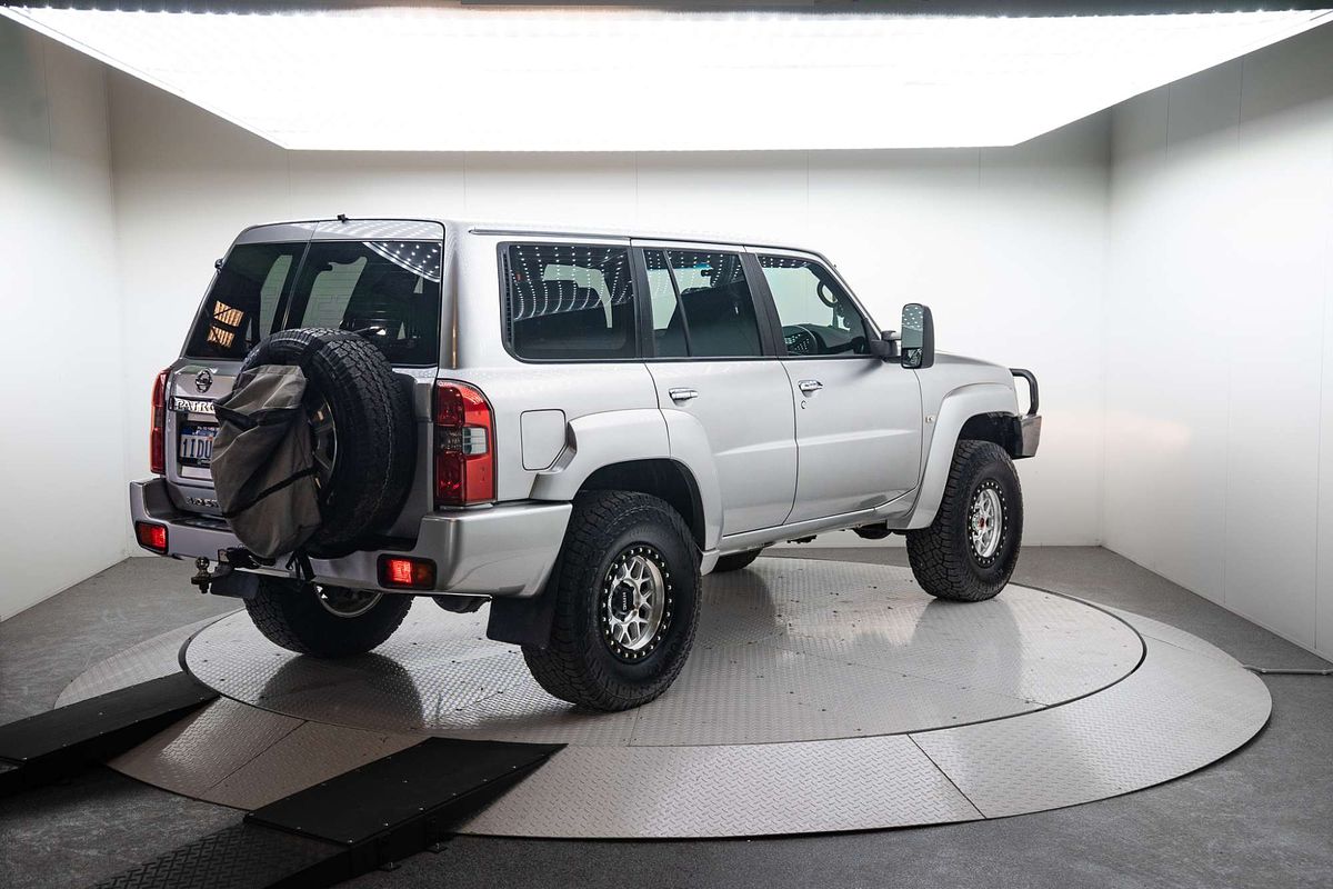 2015 Nissan Patrol ST N-TREK Y61