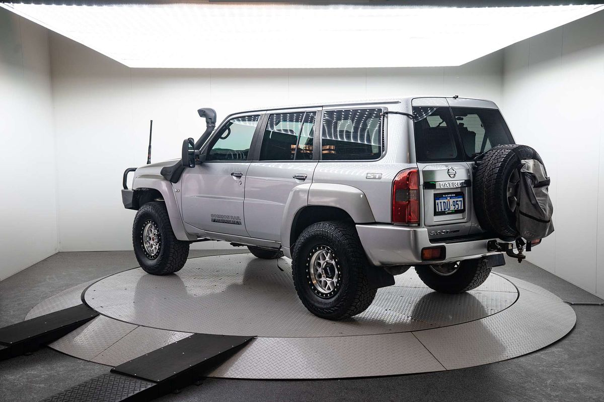 2015 Nissan Patrol ST N-TREK Y61