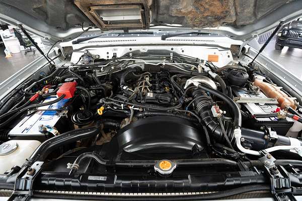 2015 Nissan Patrol ST N-TREK Y61