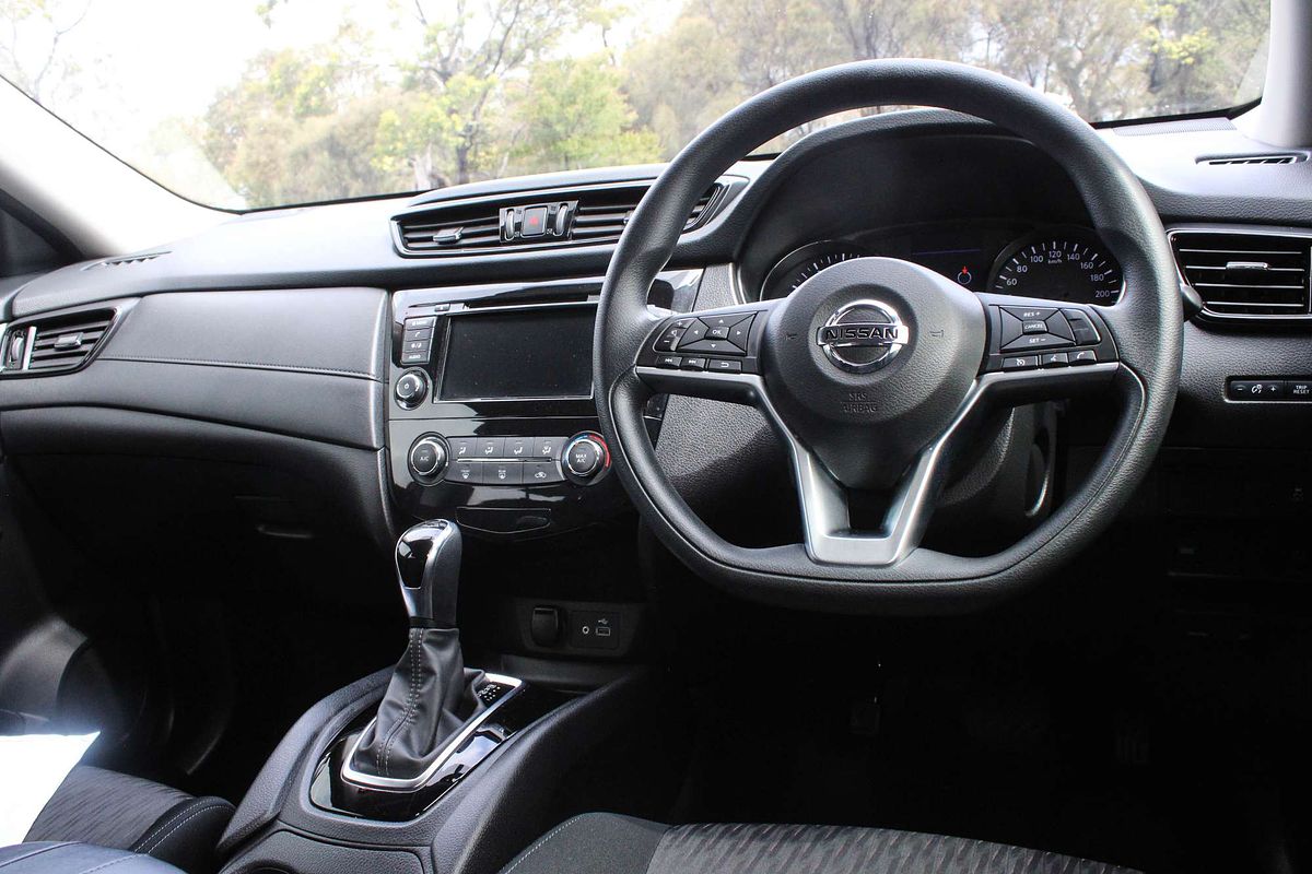 2022 Nissan X-TRAIL ST T32