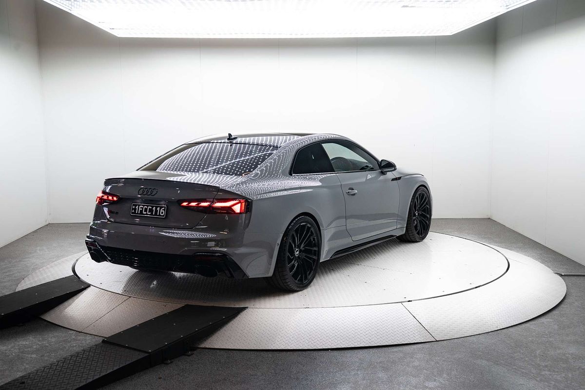 2022 Audi RS5 F5