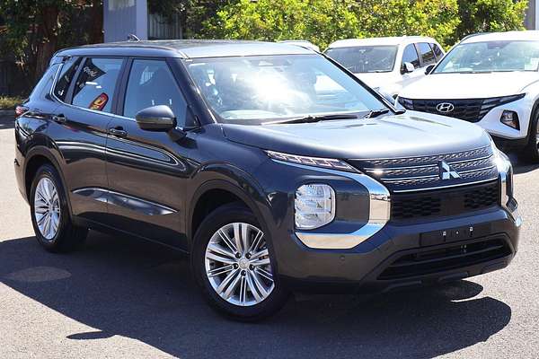 2023 Mitsubishi Outlander ES ZM