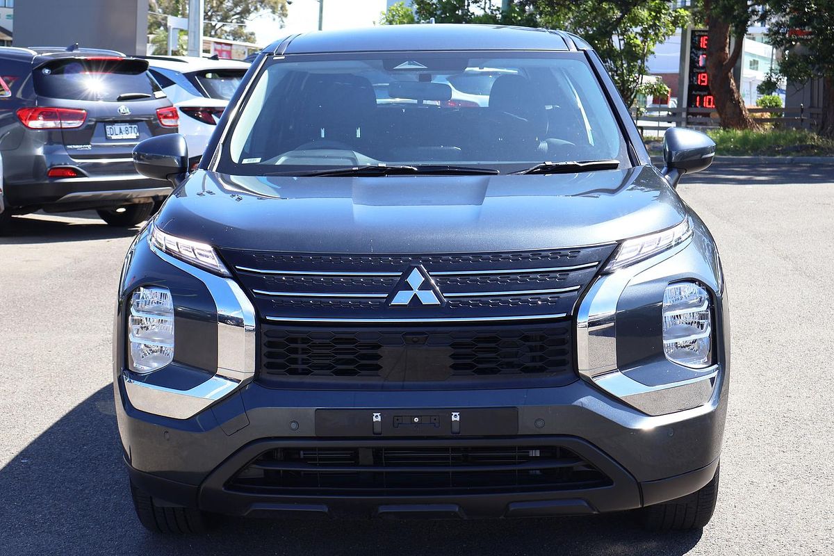 2023 Mitsubishi Outlander ES ZM