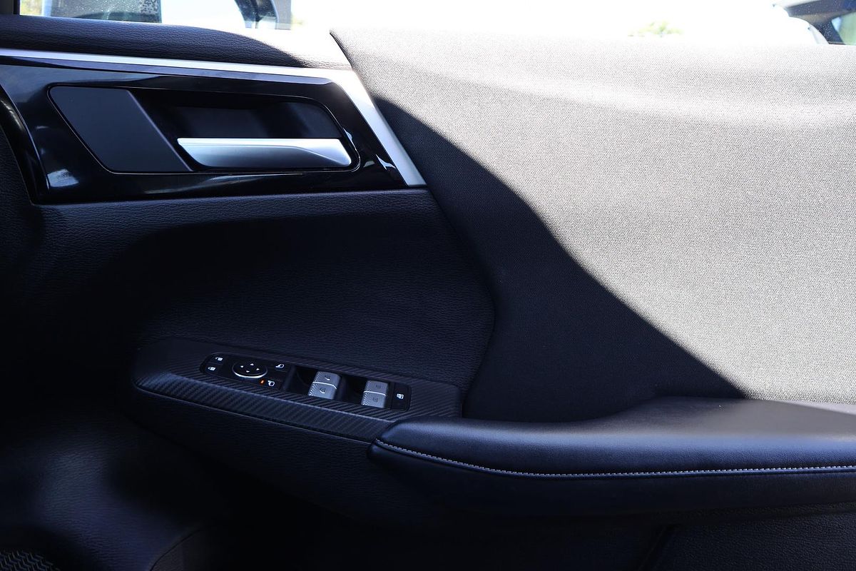 2023 Mitsubishi Outlander ES ZM