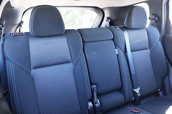 2023 Mitsubishi Outlander ES ZM