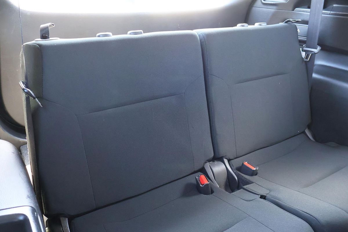 2023 Mitsubishi Outlander ES ZM