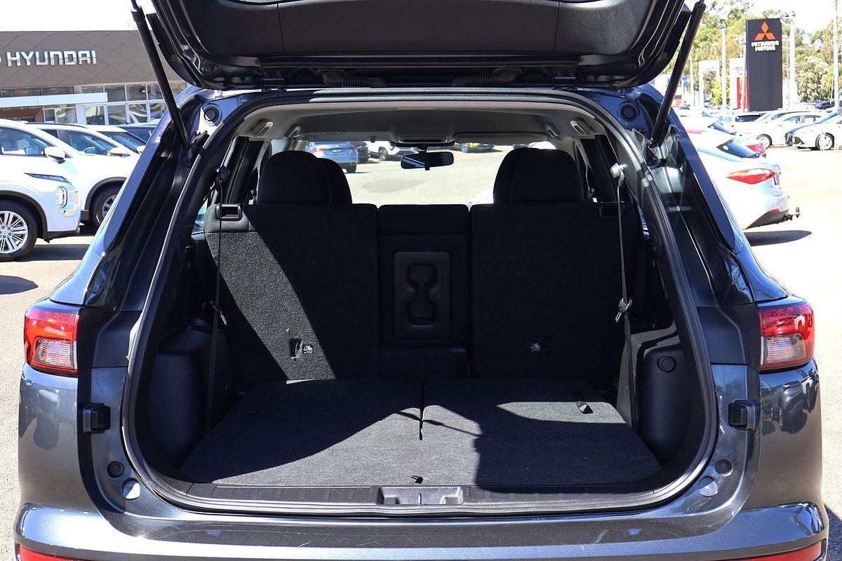 2023 Mitsubishi Outlander ES ZM