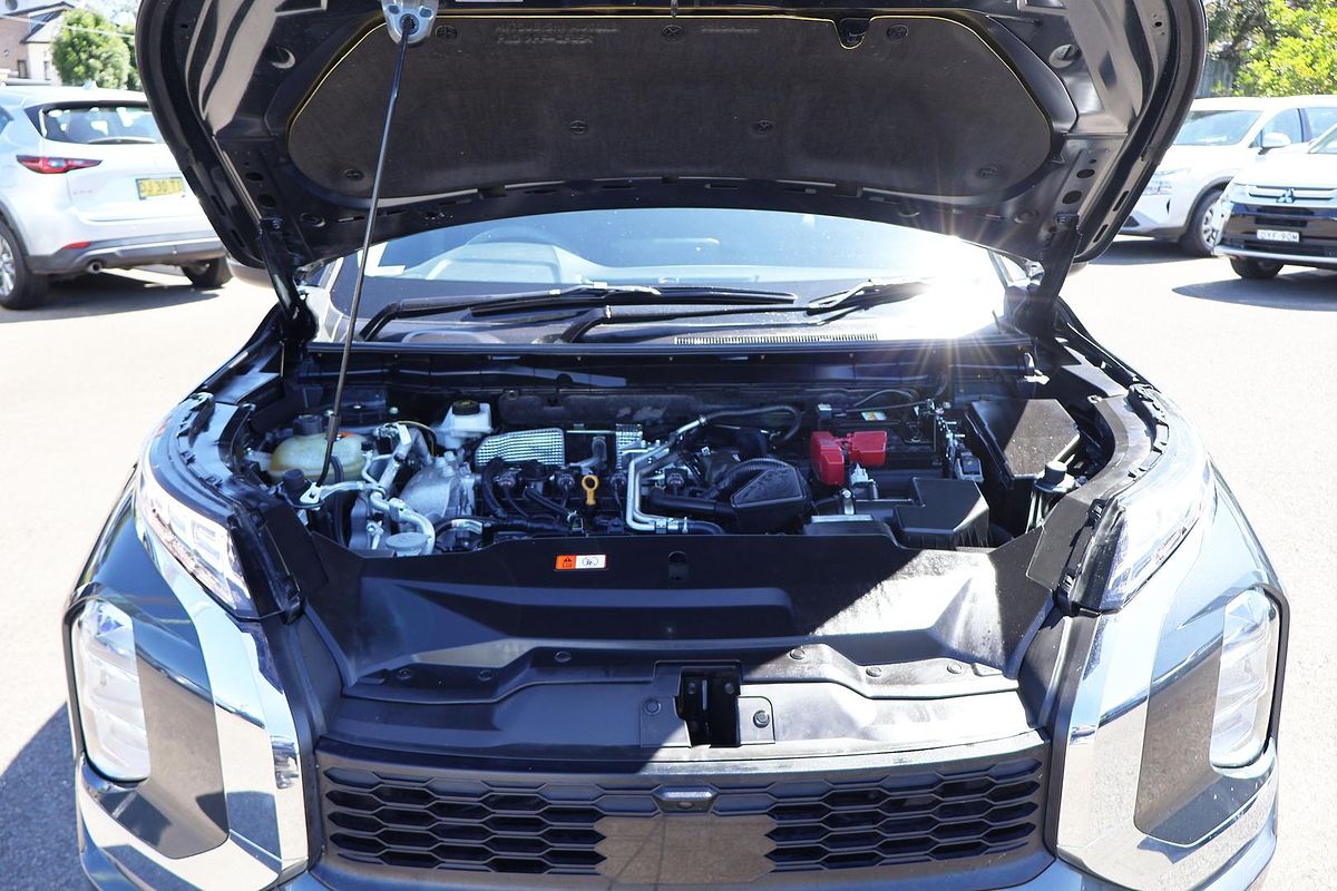 2023 Mitsubishi Outlander ES ZM