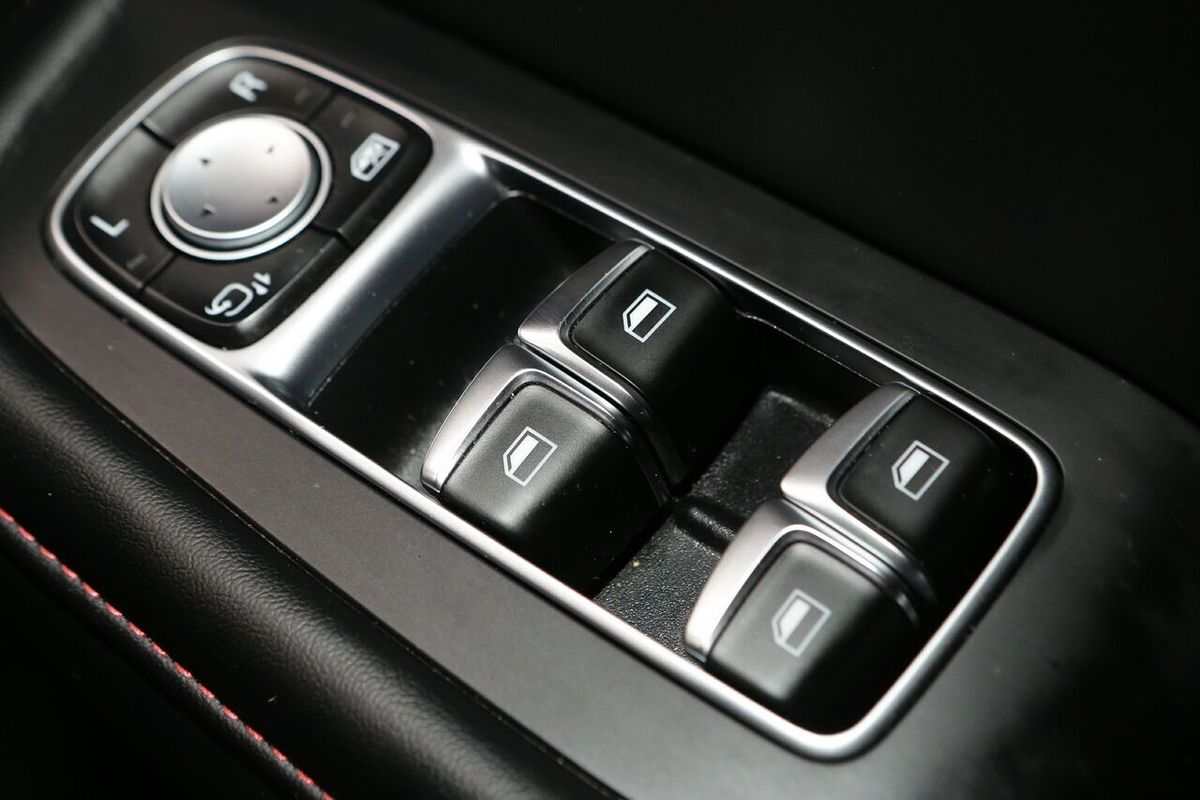 2024 MG HS Vibe SAS23