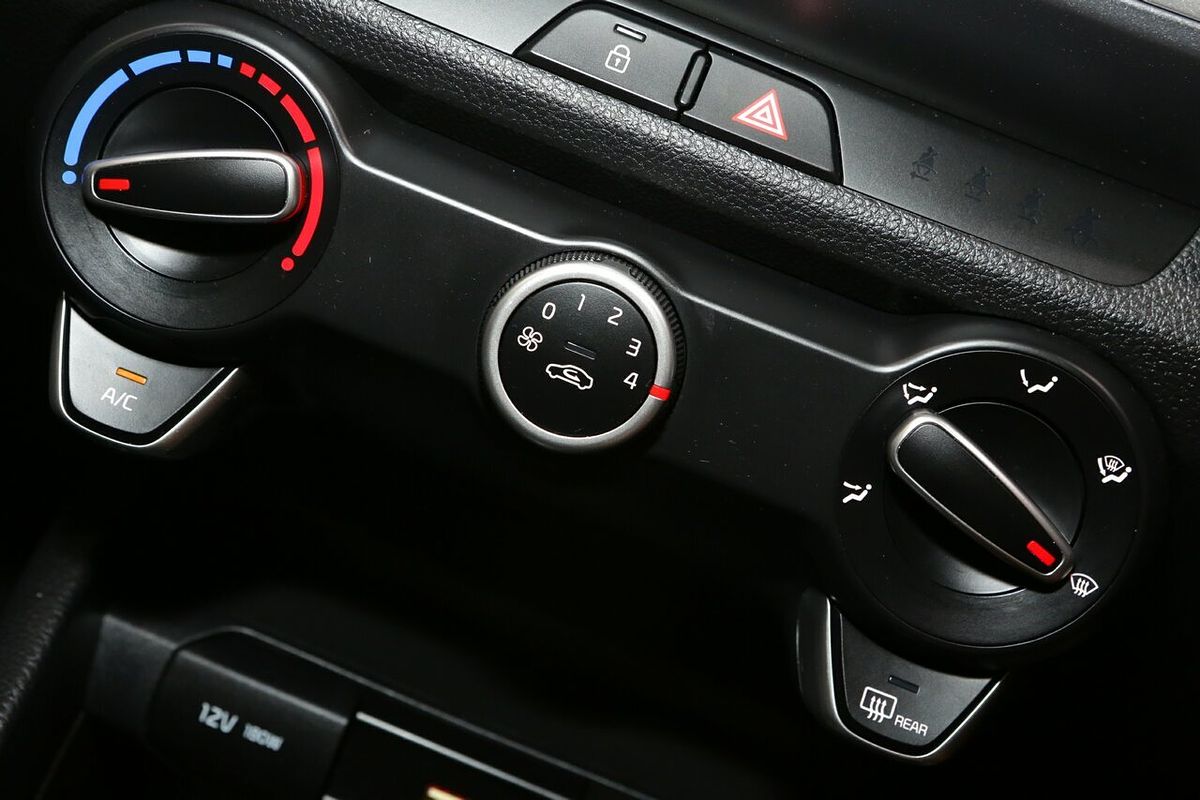 2024 Kia Stonic S YB