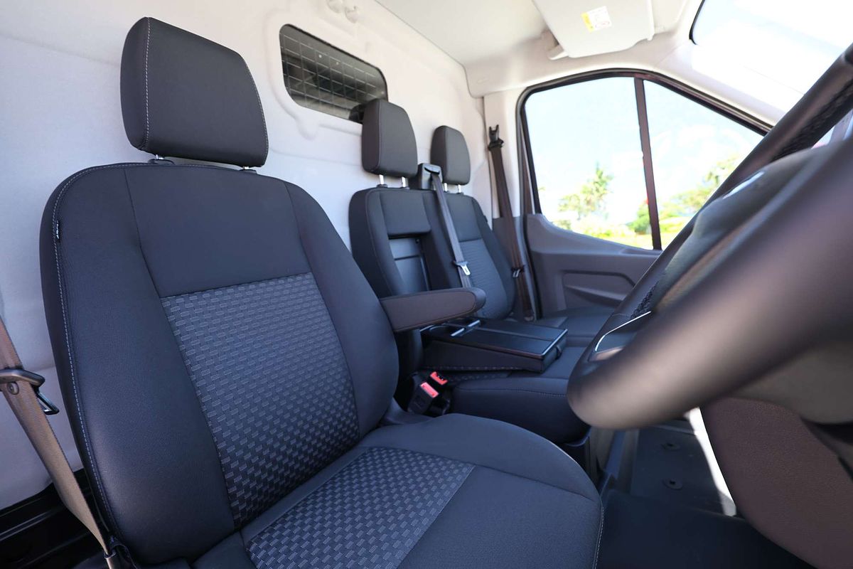 2023 Ford E-Transit 420L VO Mid Roof