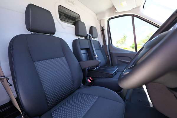 2023 Ford E-Transit 420L VO Mid Roof