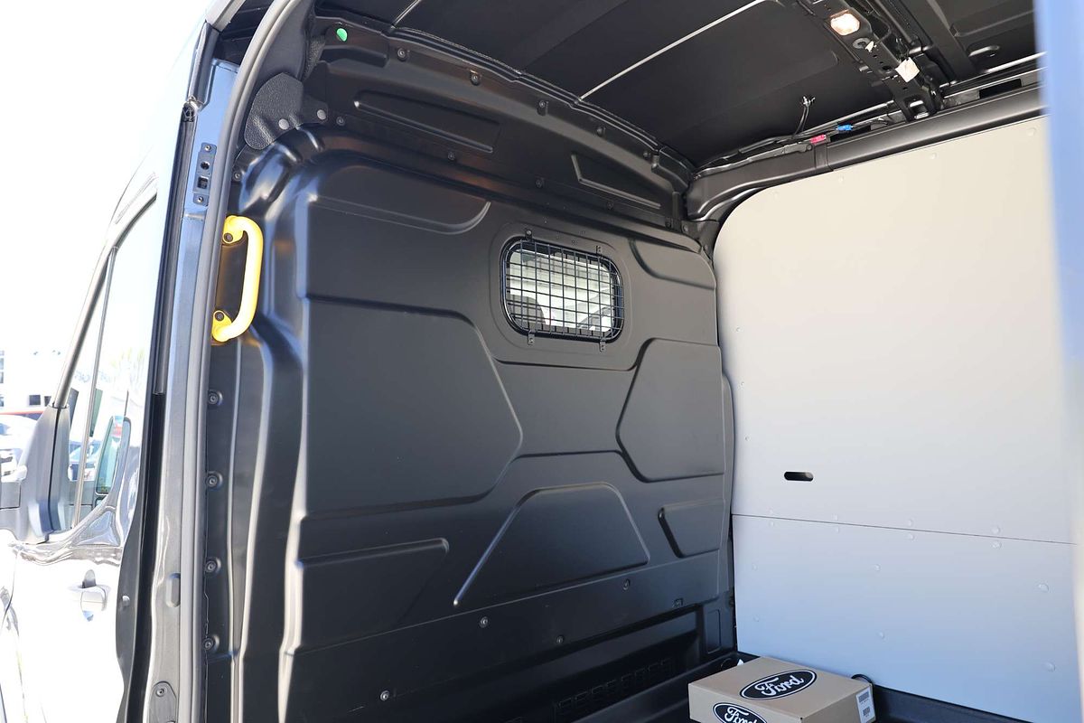 2023 Ford E-Transit 420L VO Mid Roof