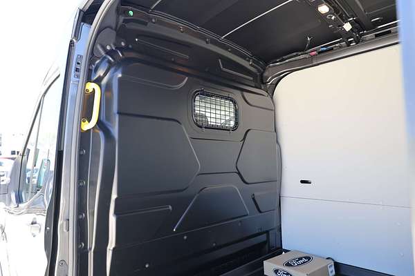 2023 Ford E-Transit 420L VO Mid Roof