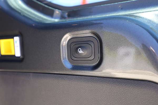 2023 Ford E-Transit 420L VO Mid Roof