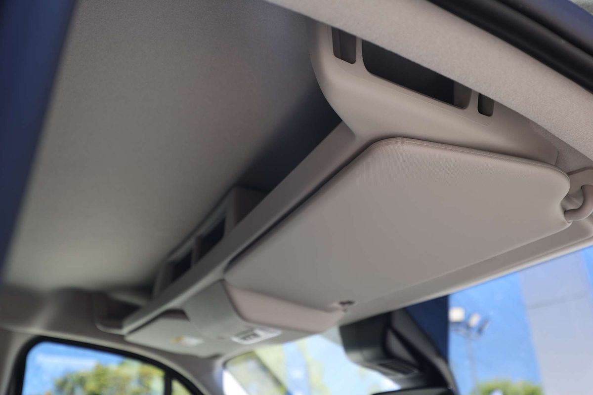 2023 Ford E-Transit 420L VO Mid Roof