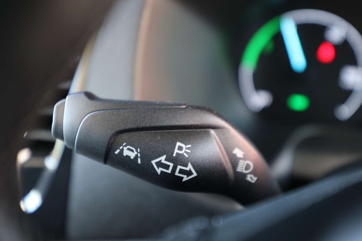 2023 Ford E-Transit 420L VO Mid Roof