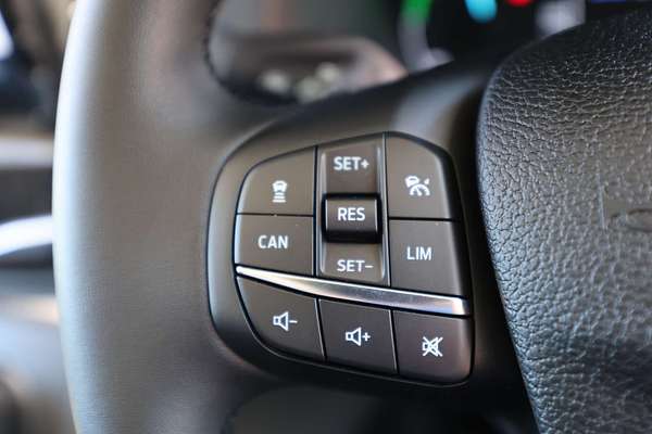 2023 Ford E-Transit 420L VO Mid Roof