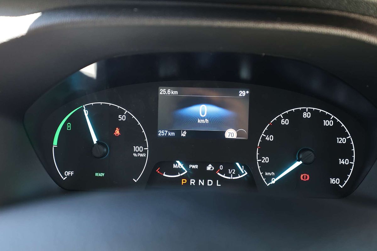 2023 Ford E-Transit 420L VO Mid Roof