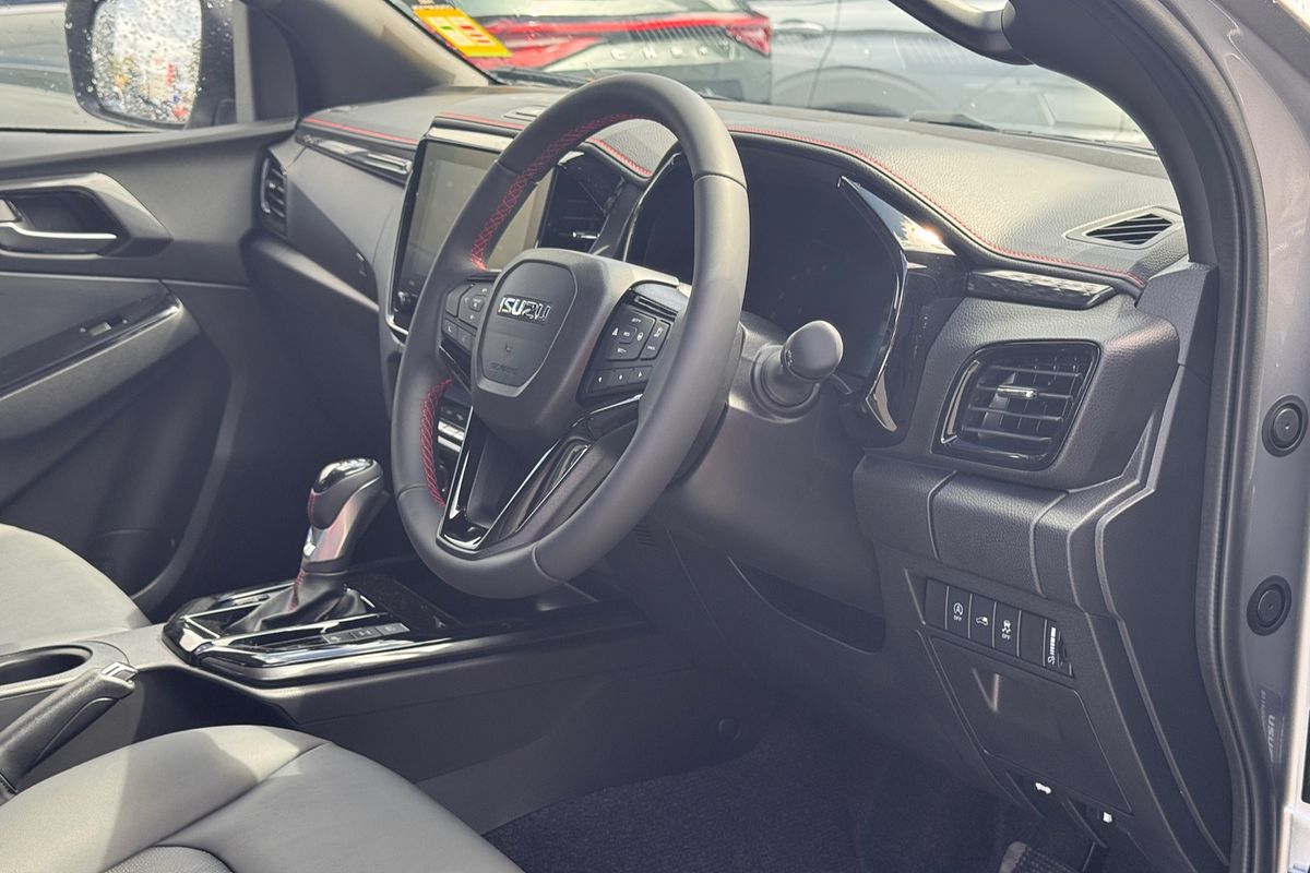 2025 Isuzu D-MAX X-TERRAIN 4X4