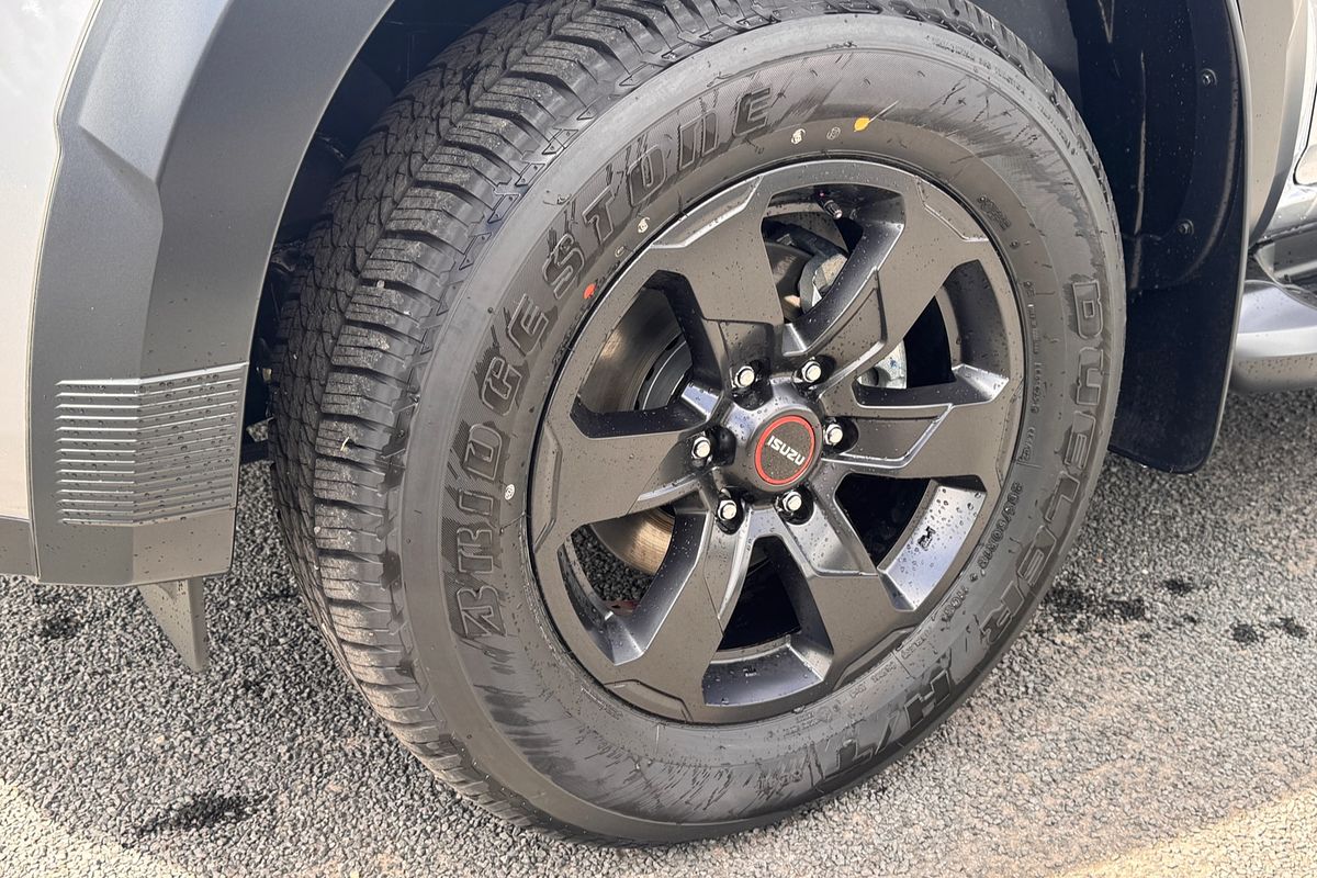 2025 Isuzu D-MAX X-TERRAIN 4X4