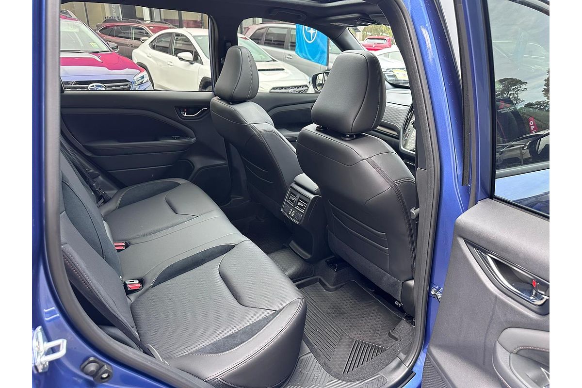 2025 Subaru Forester Hybrid Touring S6