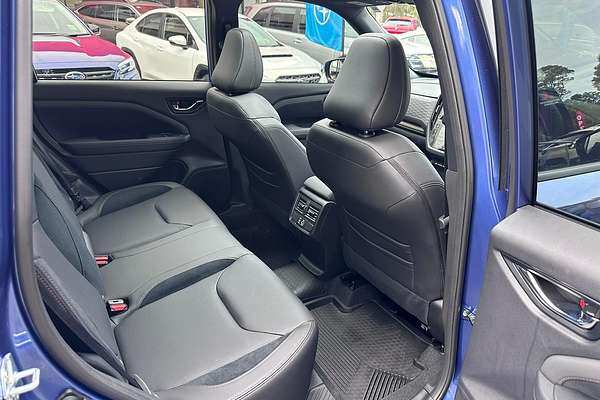 2025 Subaru Forester Hybrid Touring S6