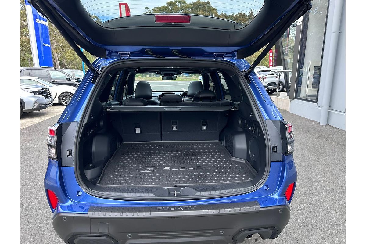 2025 Subaru Forester Hybrid Touring S6