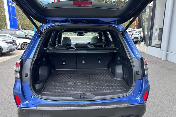 2025 Subaru Forester Hybrid Touring S6
