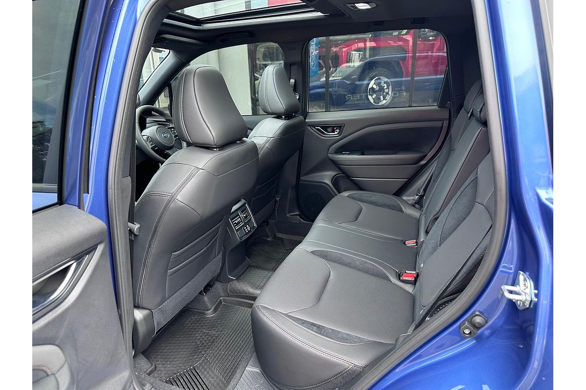 2025 Subaru Forester Hybrid Touring S6