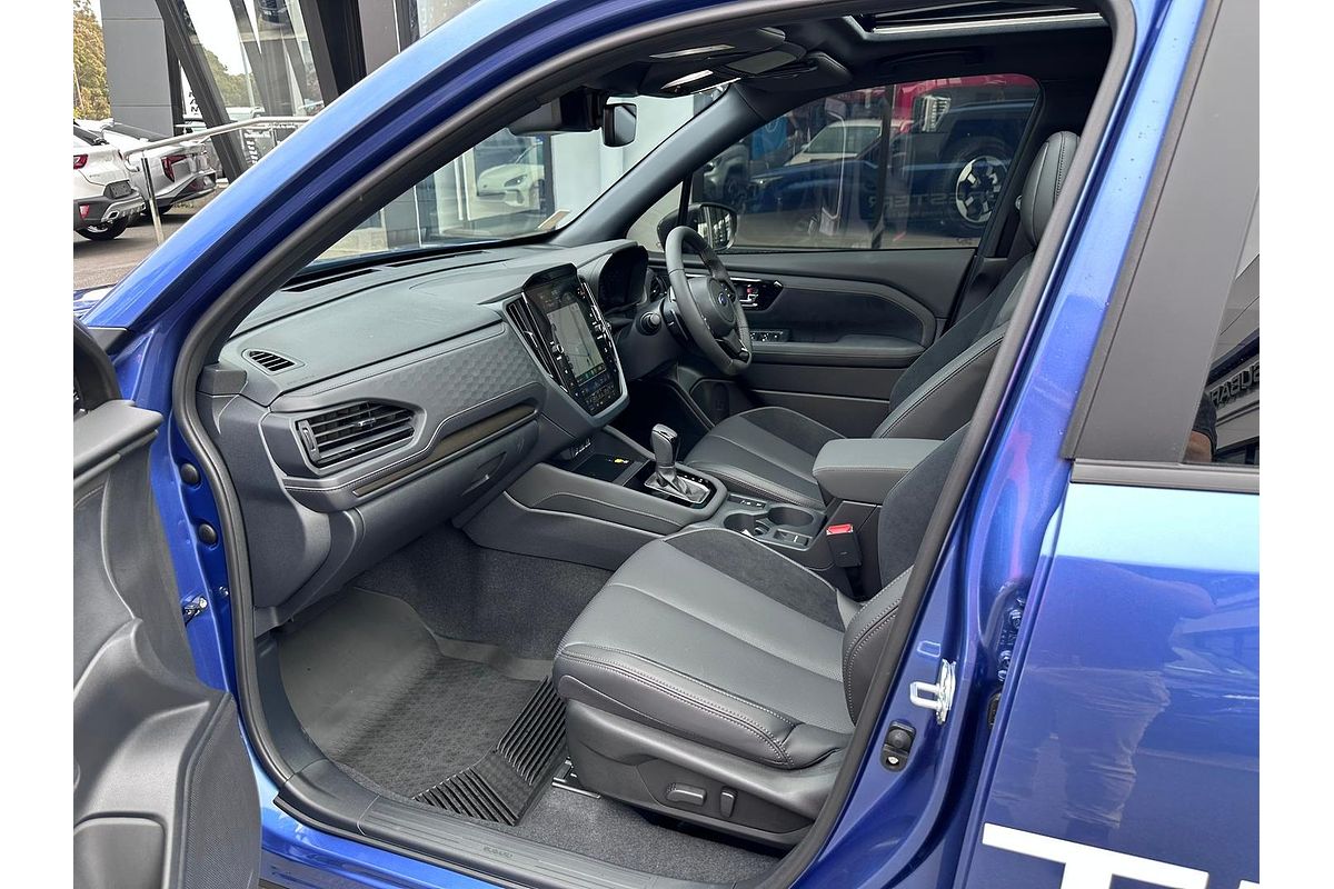 2025 Subaru Forester Hybrid Touring S6