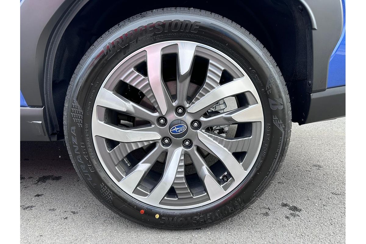 2025 Subaru Forester Hybrid Touring S6