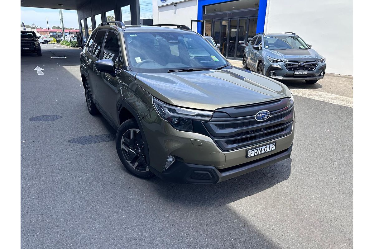 2025 Subaru Forester Premium S6