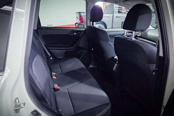 2015 Subaru Forester 2.0i-L S4