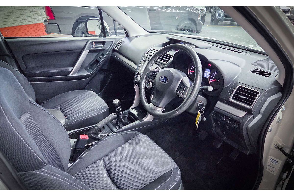 2015 Subaru Forester 2.0i-L S4