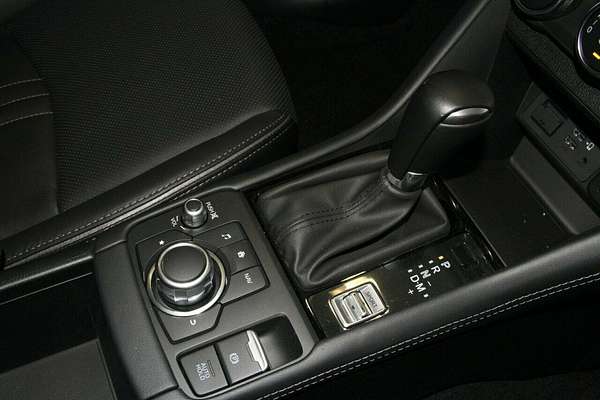 2025 Mazda CX-3 G20 Akari DK