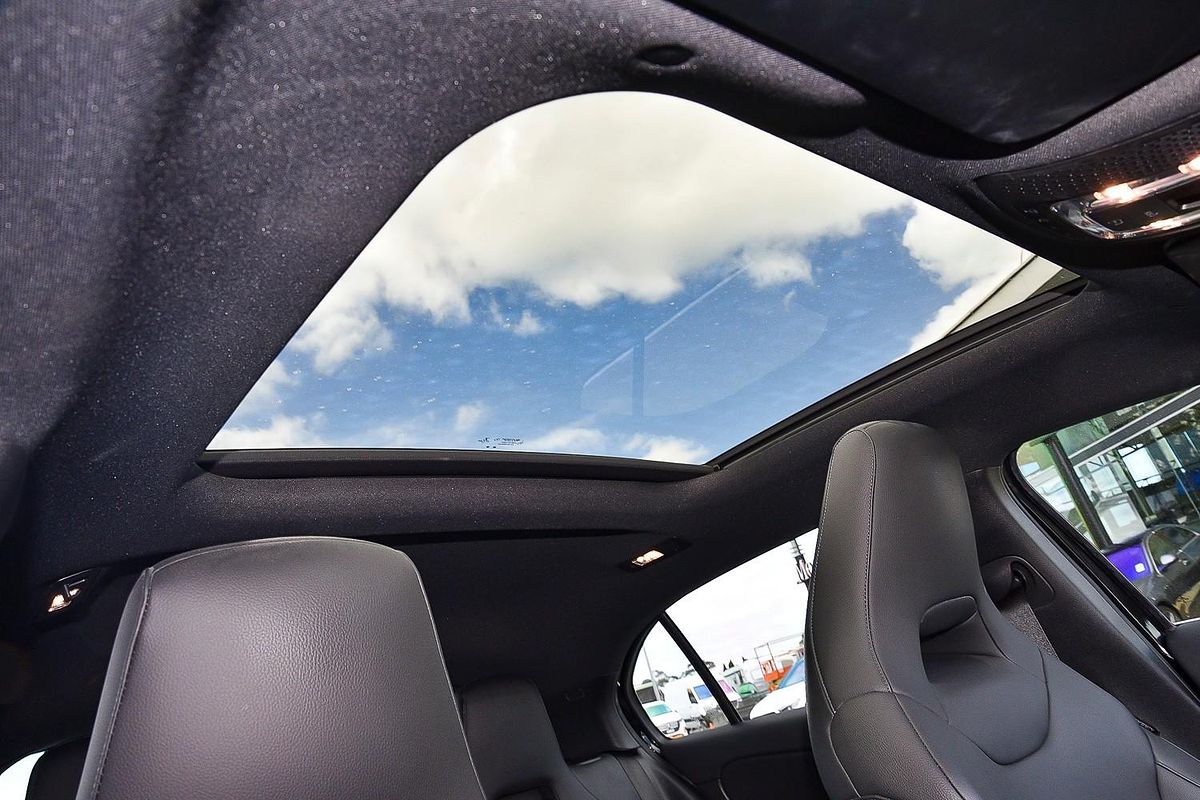 2020 Mercedes-Benz A-Class A250 W177