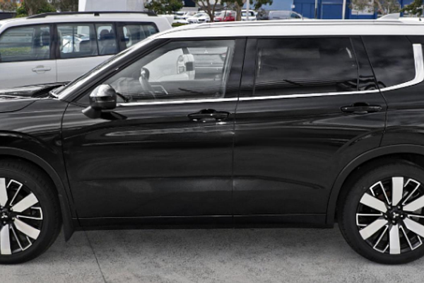 2025 Mitsubishi Outlander Exceed Tourer ZM AWD