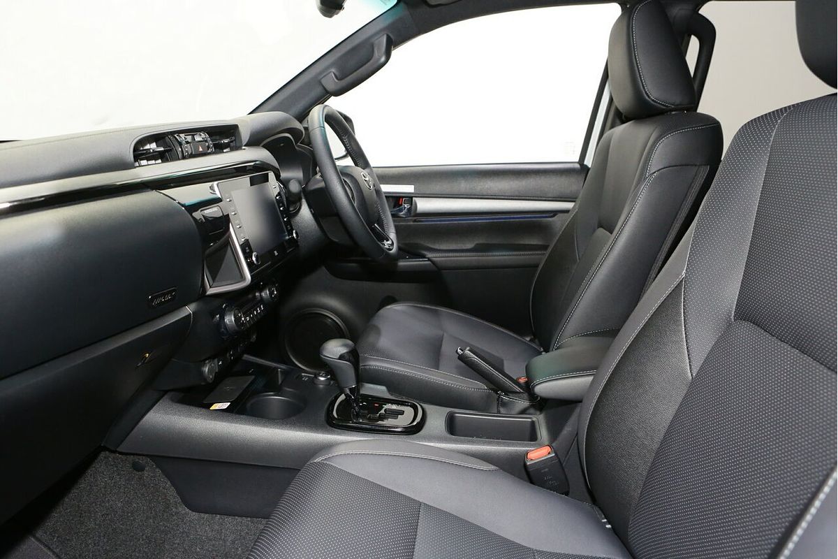 2025 Toyota Hilux Rogue 48V GUN126R 4X4