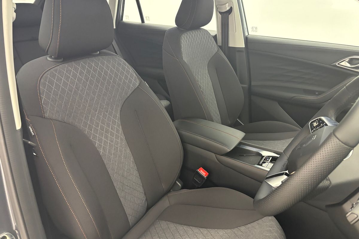 2024 MG HS Vibe AS33