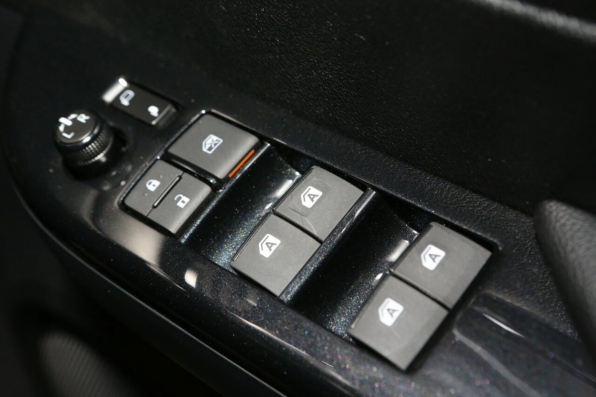 2025 Toyota Hilux Rogue 48V GUN126R 4X4