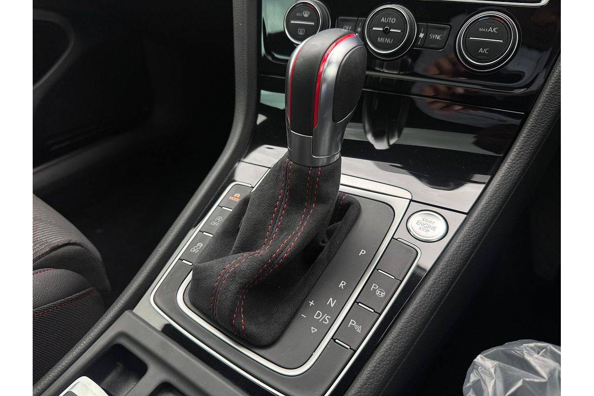 2020 Volkswagen Golf GTI TCR 7.5