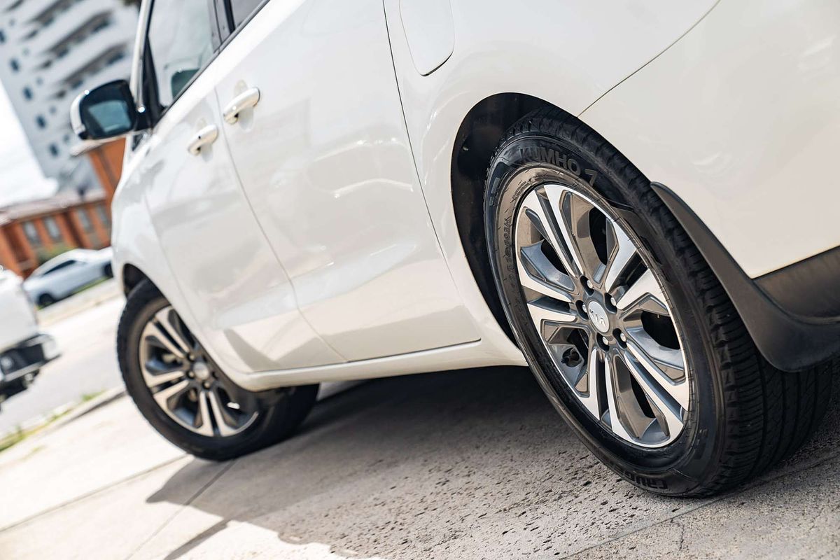 2018 Kia Carnival SLi YP