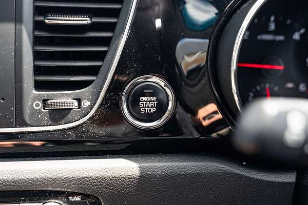 2018 Kia Carnival SLi YP