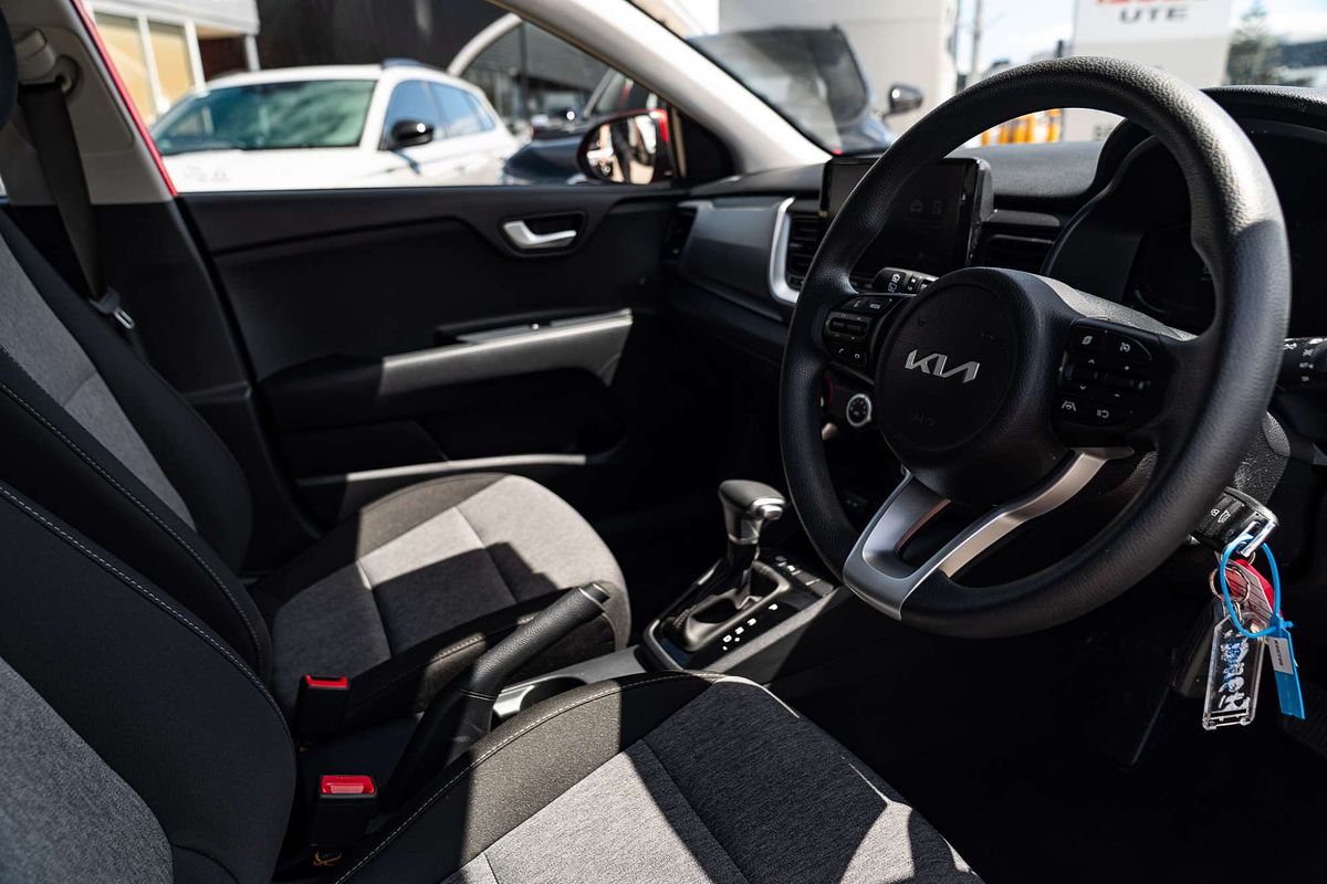 2024 Kia Stonic S YB