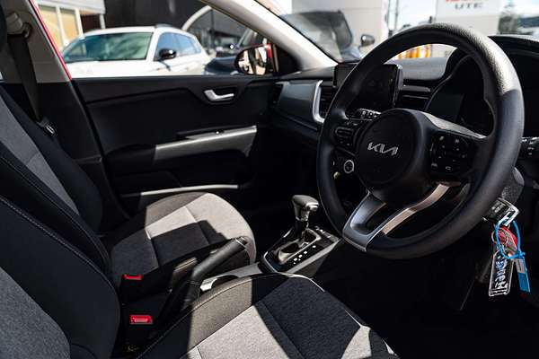 2024 Kia Stonic S YB