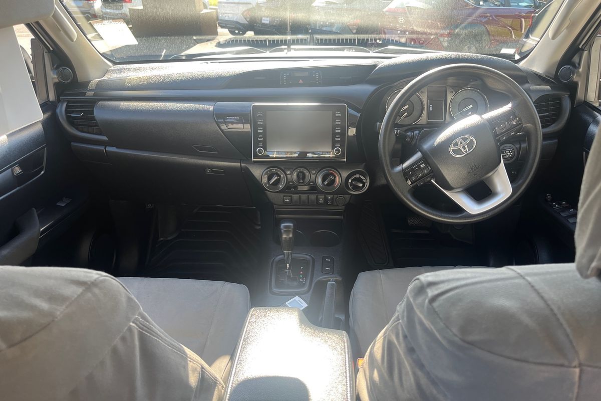 2024 Toyota Hilux SR GUN126R 4X4